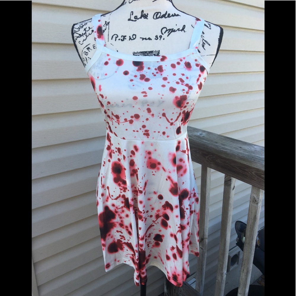 Costume